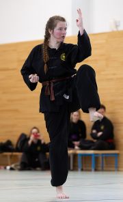 Kung-Fu-Rot-Pruefung-Mathias-Lina-10